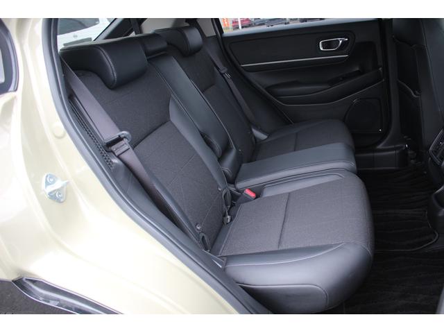 ヴェゼル e:HEV Z 禁煙車 純正9型ナビ バックカメラ フルセグTV 温熱黒半革 電動リアゲート レーダークルーズコントロール レーンキープアシスト 衝突軽減ブレーキ Applecarplay ステアリングヒーター 雹害(42枚目)