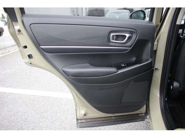 ヴェゼル e:HEV Z 禁煙車 純正9型ナビ バックカメラ フルセグTV 温熱黒半革 電動リアゲート レーダークルーズコントロール レーンキープアシスト 衝突軽減ブレーキ Applecarplay ステアリングヒーター 雹害(43枚目)