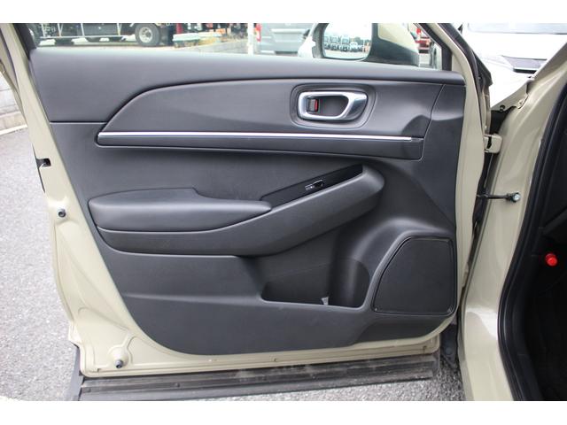 ヴェゼル e:HEV Z 禁煙車 純正9型ナビ バックカメラ フルセグTV 温熱黒半革 電動リアゲート レーダークルーズコントロール レーンキープアシスト 衝突軽減ブレーキ Applecarplay ステアリングヒーター 雹害(46枚目)