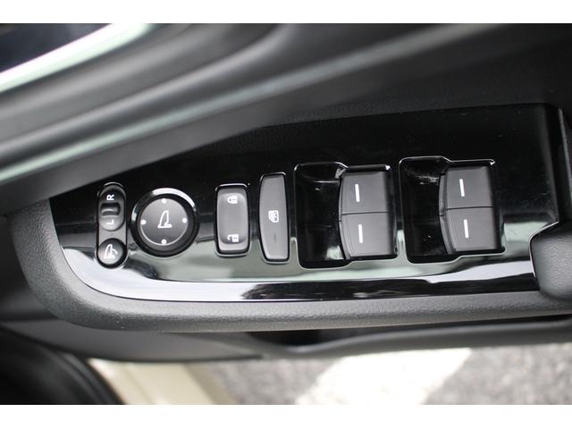 ヴェゼル e:HEV Z 禁煙車 純正9型ナビ バックカメラ フルセグTV 温熱黒半革 電動リアゲート レーダークルーズコントロール レーンキープアシスト 衝突軽減ブレーキ Applecarplay ステアリングヒーター 雹害(74枚目)