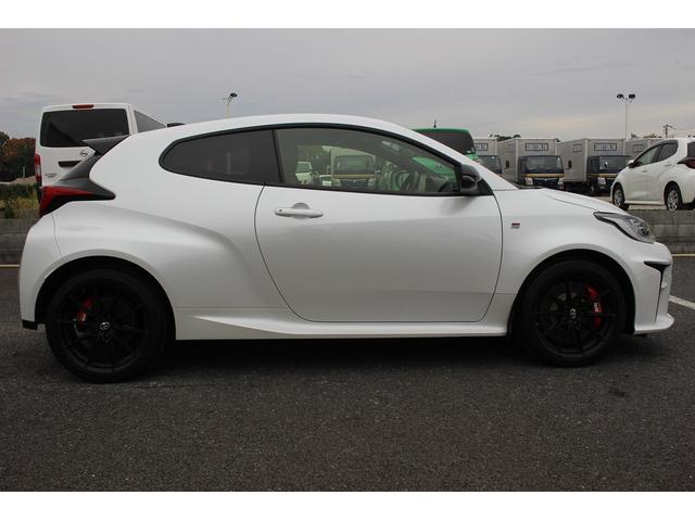 GRヤリス RZ ハイパフォーマンス 禁煙車 6MT JBLサウンド 純正8型ナビ バックカメラ 温熱黒半革 レーダークルーズコントロール ETC レーンキープアシスト 衝突軽減ブレーキ ステアリングヒーター ブラインドスポットモニター(24枚目)