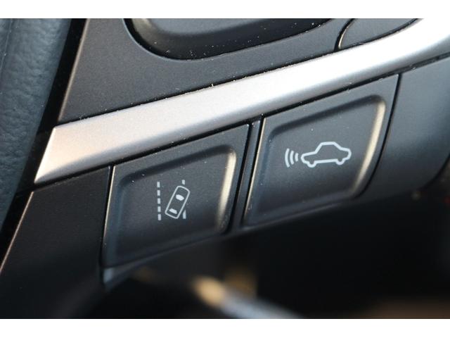 ハリアー プレミアム メタル アンド レザーパッケージ 後期型 禁煙車 メーカーナビ バックカメラ フルセグTV 温冷黒革 電動リアゲート 3眼LEDヘッドライト オートクルーズコントロール レーンキープアシスト 衝突軽減ブレーキ ETC オートホールド(11枚目)