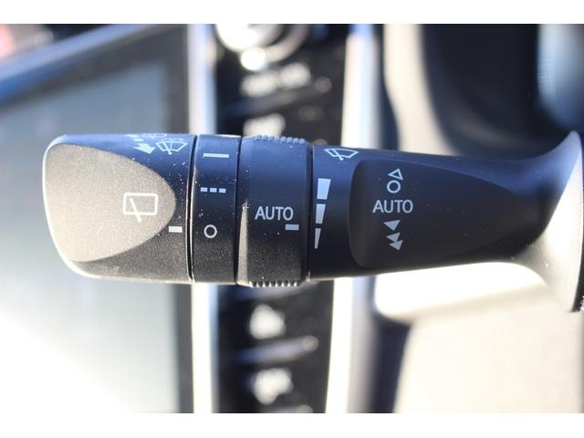 ハリアー プレミアム メタル アンド レザーパッケージ 後期型 禁煙車 メーカーナビ バックカメラ フルセグTV 温冷黒革 電動リアゲート 3眼LEDヘッドライト オートクルーズコントロール レーンキープアシスト 衝突軽減ブレーキ ETC オートホールド(56枚目)