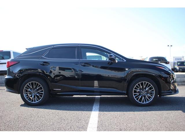 RX RX450h Fスポーツ 禁煙車 サンルーフ 純正12.3型ナビ 全周囲カメラ フルセグTV 温冷赤革シート 電動リアゲート 3眼LEDヘッドライト オートクルーズコントロール レーンキープアシスト 衝突軽減ブレーキ(18枚目)