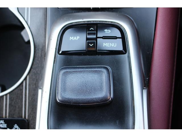 RX RX450h Fスポーツ 禁煙車 サンルーフ 純正12.3型ナビ 全周囲カメラ フルセグTV 温冷赤革シート 電動リアゲート 3眼LEDヘッドライト オートクルーズコントロール レーンキープアシスト 衝突軽減ブレーキ(62枚目)