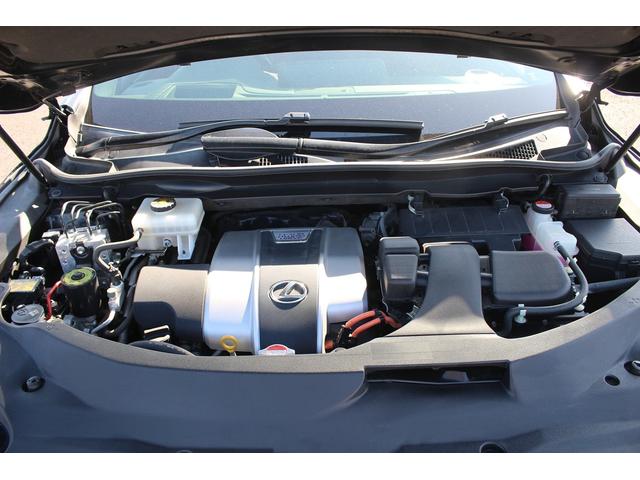 RX RX450h Fスポーツ 禁煙車 サンルーフ 純正12.3型ナビ 全周囲カメラ フルセグTV 温冷赤革シート 電動リアゲート 3眼LEDヘッドライト オートクルーズコントロール レーンキープアシスト 衝突軽減ブレーキ(74枚目)