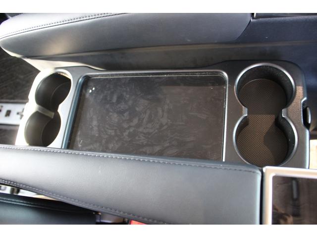 ヴェルファイア 3.5Z G 後期型 禁煙車9.2型純正ナビ JBLサウンド フルセグTV 全周囲カメラ 後席モニター 黒革シート ETC2.0 両側電動スライドドア シートエアコン シートヒーター 電動リアゲート(60枚目)