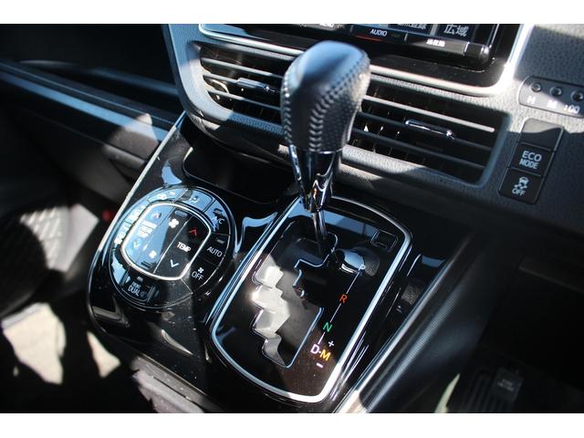 ノア Si GRスポーツ 禁煙車 純正9型ナビ バックカメラ フルセグTV 黒半革シート オートクルーズコントロール レーンキープアシスト ETC2.0 衝突軽減ブレーキ デジタルインナーミラー 両側電動スライドドア(5枚目)