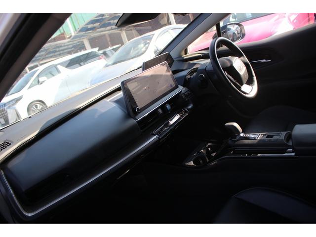 プリウス Ｚ　純正１２．３型ナビ　全周囲カメラ　フルセグＴＶ　シートヒーター　シートエアコン　黒革シート　電動リアゲート　レーダークルーズコントロール　衝突軽減ブレーキ　ＥＴＣ２．０　　デジタルインナーミラー（44枚目）