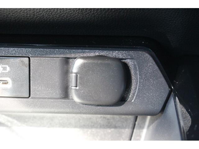 プリウス Ｚ　純正１２．３型ナビ　全周囲カメラ　フルセグＴＶ　シートヒーター　シートエアコン　黒革シート　電動リアゲート　レーダークルーズコントロール　衝突軽減ブレーキ　ＥＴＣ２．０　　デジタルインナーミラー（61枚目）