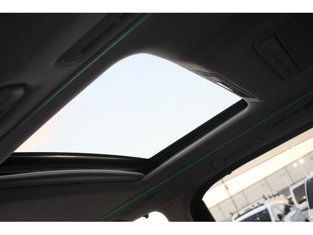 アルファード ２．５Ｓ　Ｃパッケージ　後期型　禁煙車　モデリスタエアロ　サンルーフ　後席モニター　純正９型ナビ　バックカメラ　フルセグＴＶ　温冷黒革　３眼ＬＥＤヘッドライト　シグネチャーイルミ　衝突軽減ブレーキ　レーンキープアシスト（4枚目）