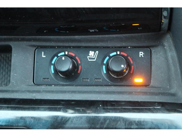 アルファード ２．５Ｓ　Ｃパッケージ　後期型　禁煙車　モデリスタエアロ　サンルーフ　後席モニター　純正９型ナビ　バックカメラ　フルセグＴＶ　温冷黒革　３眼ＬＥＤヘッドライト　シグネチャーイルミ　衝突軽減ブレーキ　レーンキープアシスト（9枚目）