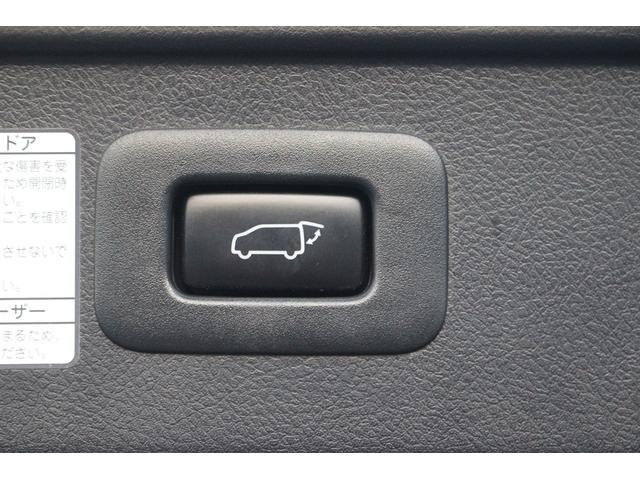 アルファード ２．５Ｓ　Ｃパッケージ　後期型　禁煙車　モデリスタエアロ　サンルーフ　後席モニター　純正９型ナビ　バックカメラ　フルセグＴＶ　温冷黒革　３眼ＬＥＤヘッドライト　シグネチャーイルミ　衝突軽減ブレーキ　レーンキープアシスト（11枚目）