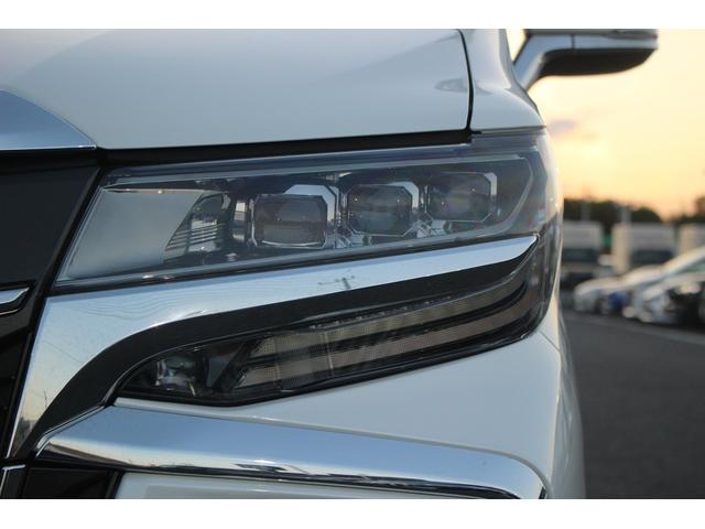 アルファード ２．５Ｓ　Ｃパッケージ　後期型　禁煙車　モデリスタエアロ　サンルーフ　後席モニター　純正９型ナビ　バックカメラ　フルセグＴＶ　温冷黒革　３眼ＬＥＤヘッドライト　シグネチャーイルミ　衝突軽減ブレーキ　レーンキープアシスト（26枚目）