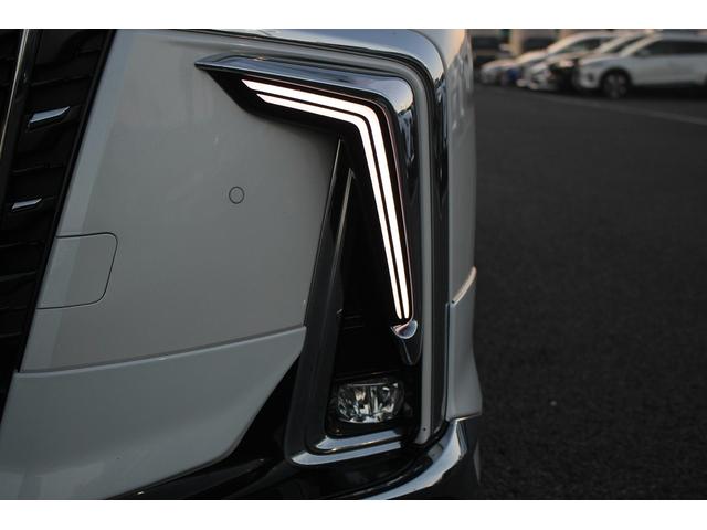 アルファード ２．５Ｓ　Ｃパッケージ　後期型　禁煙車　モデリスタエアロ　サンルーフ　後席モニター　純正９型ナビ　バックカメラ　フルセグＴＶ　温冷黒革　３眼ＬＥＤヘッドライト　シグネチャーイルミ　衝突軽減ブレーキ　レーンキープアシスト（27枚目）