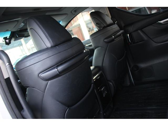 アルファード ２．５Ｓ　Ｃパッケージ　後期型　禁煙車　モデリスタエアロ　サンルーフ　後席モニター　純正９型ナビ　バックカメラ　フルセグＴＶ　温冷黒革　３眼ＬＥＤヘッドライト　シグネチャーイルミ　衝突軽減ブレーキ　レーンキープアシスト（43枚目）