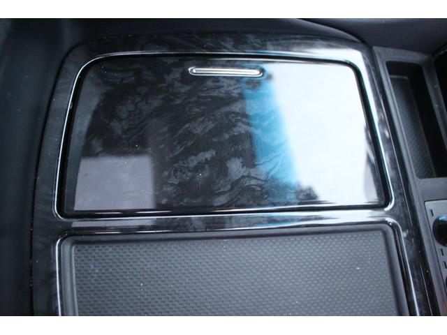 アルファード ２．５Ｓ　Ｃパッケージ　後期型　禁煙車　モデリスタエアロ　サンルーフ　後席モニター　純正９型ナビ　バックカメラ　フルセグＴＶ　温冷黒革　３眼ＬＥＤヘッドライト　シグネチャーイルミ　衝突軽減ブレーキ　レーンキープアシスト（61枚目）