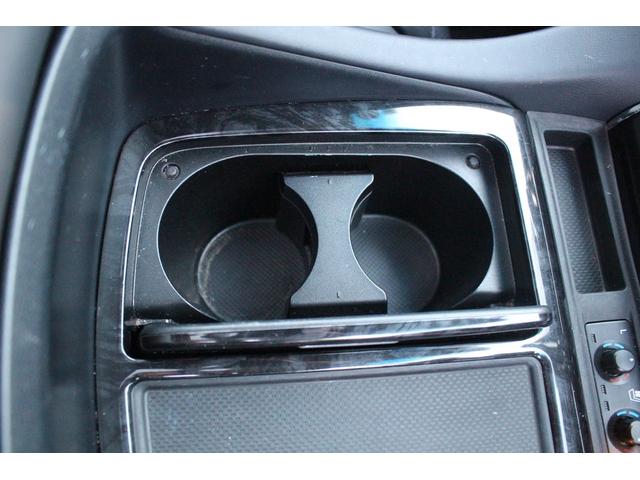 アルファード ２．５Ｓ　Ｃパッケージ　後期型　禁煙車　モデリスタエアロ　サンルーフ　後席モニター　純正９型ナビ　バックカメラ　フルセグＴＶ　温冷黒革　３眼ＬＥＤヘッドライト　シグネチャーイルミ　衝突軽減ブレーキ　レーンキープアシスト（62枚目）