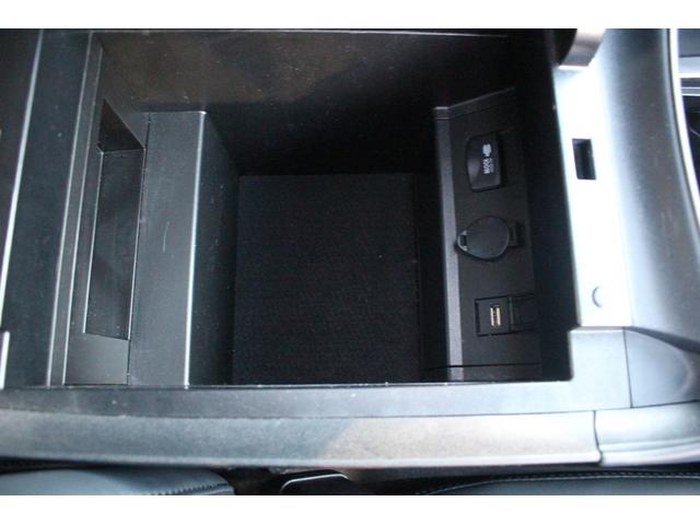 アルファード ２．５Ｓ　Ｃパッケージ　後期型　禁煙車　モデリスタエアロ　サンルーフ　後席モニター　純正９型ナビ　バックカメラ　フルセグＴＶ　温冷黒革　３眼ＬＥＤヘッドライト　シグネチャーイルミ　衝突軽減ブレーキ　レーンキープアシスト（63枚目）