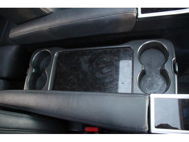 アルファード ２．５Ｓ　Ｃパッケージ　後期型　禁煙車　モデリスタエアロ　サンルーフ　後席モニター　純正９型ナビ　バックカメラ　フルセグＴＶ　温冷黒革　３眼ＬＥＤヘッドライト　シグネチャーイルミ　衝突軽減ブレーキ　レーンキープアシスト（67枚目）