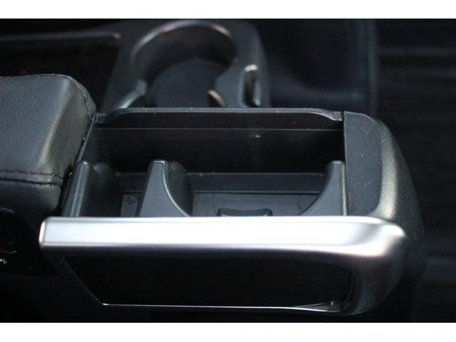 アルファード ２．５Ｓ　Ｃパッケージ　後期型　禁煙車　モデリスタエアロ　サンルーフ　後席モニター　純正９型ナビ　バックカメラ　フルセグＴＶ　温冷黒革　３眼ＬＥＤヘッドライト　シグネチャーイルミ　衝突軽減ブレーキ　レーンキープアシスト（69枚目）