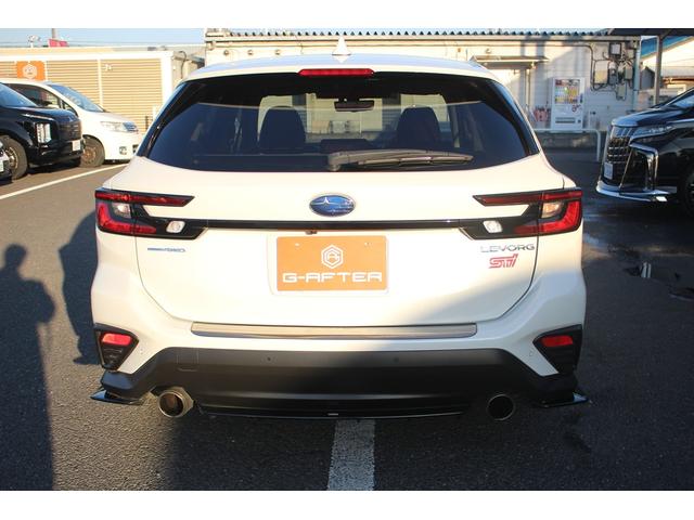 レヴォーグ ＳＴＩスポーツＲ　ＥＸ　禁煙車　サンルーフ　純正１２．３型ナビ　全周囲カメラ　フルセグＴＶ　温熱黒革　電動リアゲート　衝突軽減ブレーキ　レーダークルーズコントロール　レーンキープアシスト　デジタルインナーミラー　ＥＴＣ（16枚目）