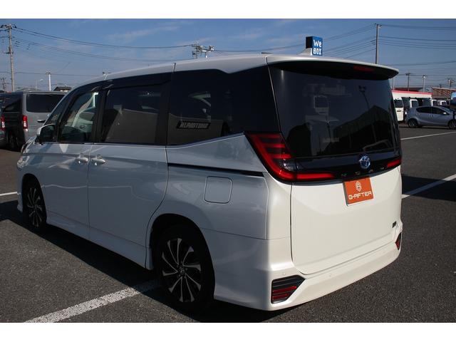 ノア ハイブリッドＳ－Ｚ　禁煙車　純正１０．５インチナビ　１４インチ有機ＥＬ後席モニター　フルセグＴＶ　両側電動スライドドア　バックカメラ　ＬＥＤヘッドライト　ＥＴＣ２．０　ブラインドスポットモニター　シートヒーター（12枚目）