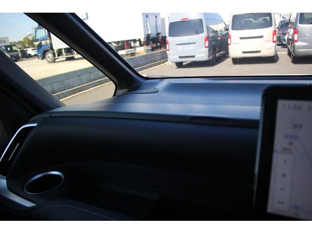 ノア ハイブリッドＳ－Ｚ　禁煙車　純正１０．５インチナビ　１４インチ有機ＥＬ後席モニター　フルセグＴＶ　両側電動スライドドア　バックカメラ　ＬＥＤヘッドライト　ＥＴＣ２．０　ブラインドスポットモニター　シートヒーター（62枚目）