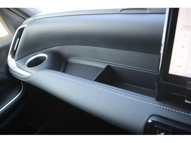 ノア ハイブリッドＳ－Ｚ　禁煙車　純正１０．５インチナビ　１４インチ有機ＥＬ後席モニター　フルセグＴＶ　両側電動スライドドア　バックカメラ　ＬＥＤヘッドライト　ＥＴＣ２．０　ブラインドスポットモニター　シートヒーター（63枚目）
