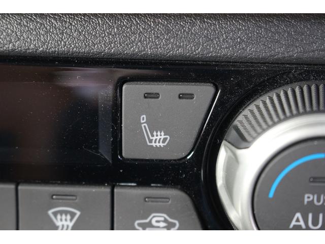 キックス Ｘ　ツートーンインテリアエディション　禁煙車　ｃａｒｒｏｚｚｅｒｉａ９インチナビ　フルセグＴＶ　全周囲カメラ　ＬＥＤヘッドライト　プロパイロット　デジタルインナーミラー　ＥＴＣ　シートヒーター　純正１７インチアルミホイール（6枚目）