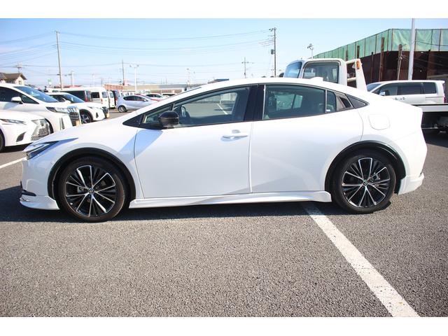 プリウス Ｚ　禁煙車　ワンオーナー　モデリスタエアロ　純正１２．３インチナビ　全周囲カメラ　黒革シート　デジタルインナーミラー　ＥＴＣ２．０　レーダークルーズコントロール　ブラインドスポットモニター（11枚目）