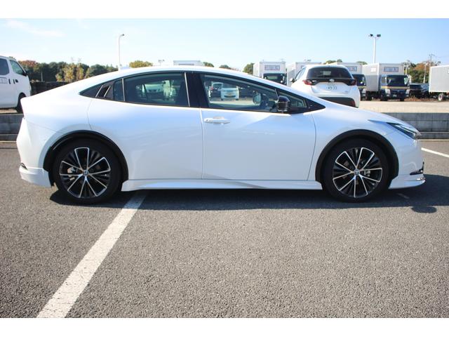 プリウス Ｚ　禁煙車　ワンオーナー　モデリスタエアロ　純正１２．３インチナビ　全周囲カメラ　黒革シート　デジタルインナーミラー　ＥＴＣ２．０　レーダークルーズコントロール　ブラインドスポットモニター（15枚目）