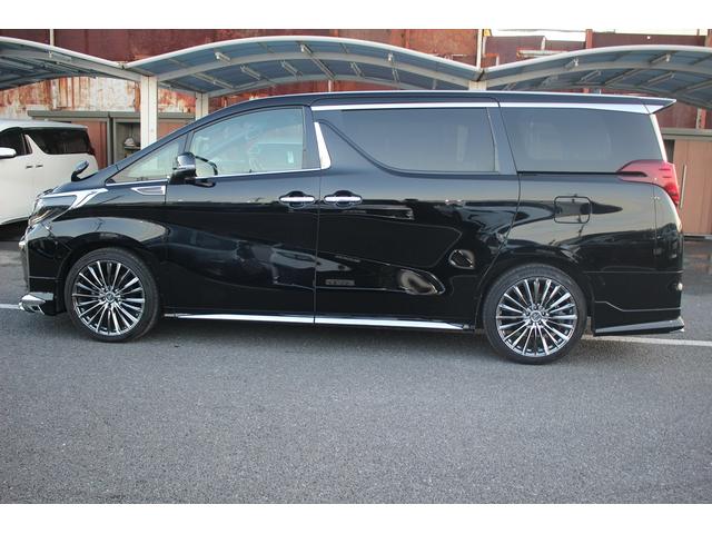 アルファード ２．５Ｓ　サンルーフ　純正９型ナビ　モデリスタエアロ　両側電動スライドドア　バックカメラ　レーダークルーズコントロール　ＥＴＣ　３眼ＬＥＤヘッドライト　フルセグＴＶ　クリアランスソナー　バックカメラ（10枚目）