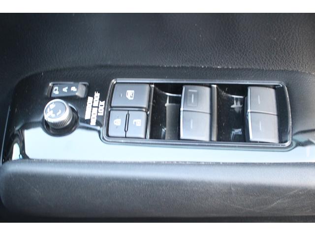 アルファード ２．５Ｓ　サンルーフ　純正９型ナビ　モデリスタエアロ　両側電動スライドドア　バックカメラ　レーダークルーズコントロール　ＥＴＣ　３眼ＬＥＤヘッドライト　フルセグＴＶ　クリアランスソナー　バックカメラ（70枚目）