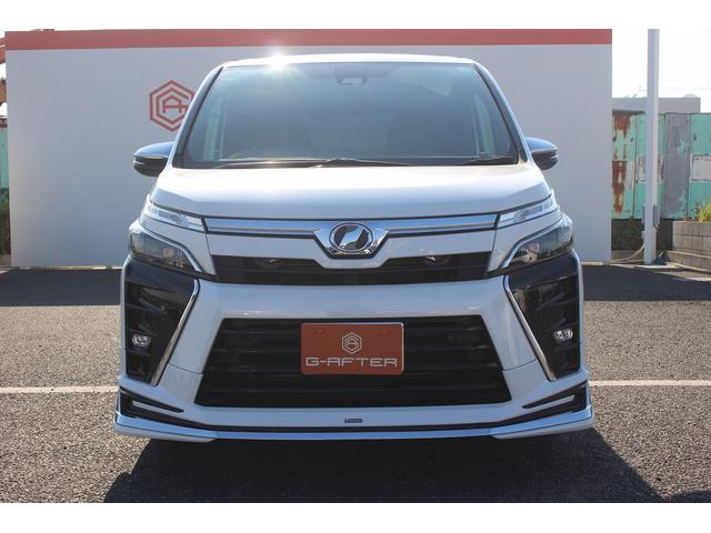 ヴォクシー ＺＳ　煌ＩＩ　禁煙車　カロッツェリア８インチナビ　モデリスタフルエアロ　バックカメラ　アルパイン後席モニター　ＬＥＤヘッドライト　両側電動スライドドア　ＥＴＣ　純正１６インチアルミホイール　プッシュスタート（10枚目）