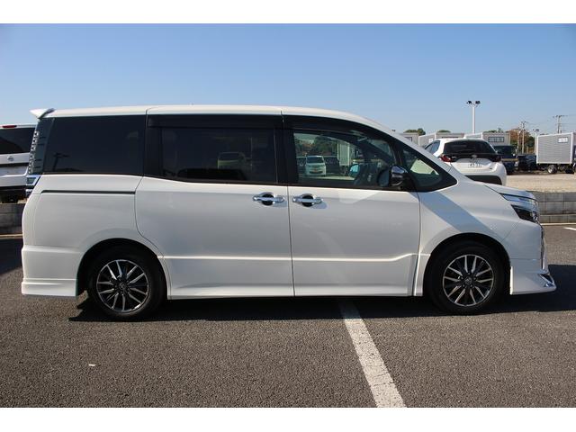 ヴォクシー ＺＳ　煌ＩＩ　禁煙車　カロッツェリア８インチナビ　モデリスタフルエアロ　バックカメラ　アルパイン後席モニター　ＬＥＤヘッドライト　両側電動スライドドア　ＥＴＣ　純正１６インチアルミホイール　プッシュスタート（16枚目）