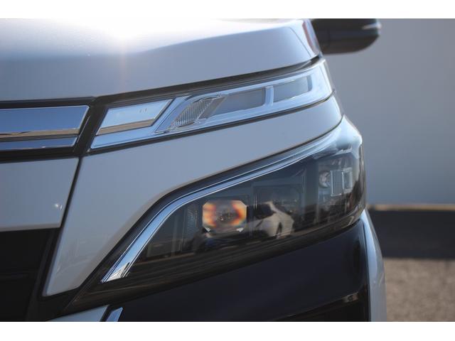 ヴォクシー ＺＳ　煌ＩＩ　禁煙車　カロッツェリア８インチナビ　モデリスタフルエアロ　バックカメラ　アルパイン後席モニター　ＬＥＤヘッドライト　両側電動スライドドア　ＥＴＣ　純正１６インチアルミホイール　プッシュスタート（25枚目）