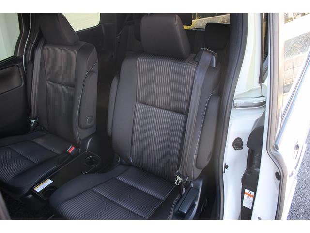 ヴォクシー ＺＳ　煌ＩＩ　禁煙車　カロッツェリア８インチナビ　モデリスタフルエアロ　バックカメラ　アルパイン後席モニター　ＬＥＤヘッドライト　両側電動スライドドア　ＥＴＣ　純正１６インチアルミホイール　プッシュスタート（40枚目）