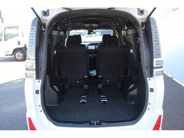 ヴォクシー ＺＳ　煌ＩＩ　禁煙車　カロッツェリア８インチナビ　モデリスタフルエアロ　バックカメラ　アルパイン後席モニター　ＬＥＤヘッドライト　両側電動スライドドア　ＥＴＣ　純正１６インチアルミホイール　プッシュスタート（64枚目）