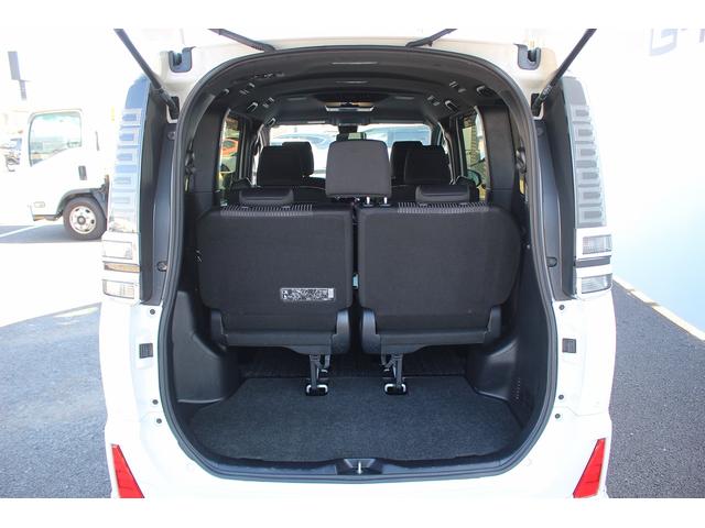 ヴォクシー ＺＳ　煌ＩＩ　禁煙車　カロッツェリア８インチナビ　モデリスタフルエアロ　バックカメラ　アルパイン後席モニター　ＬＥＤヘッドライト　両側電動スライドドア　ＥＴＣ　純正１６インチアルミホイール　プッシュスタート（65枚目）