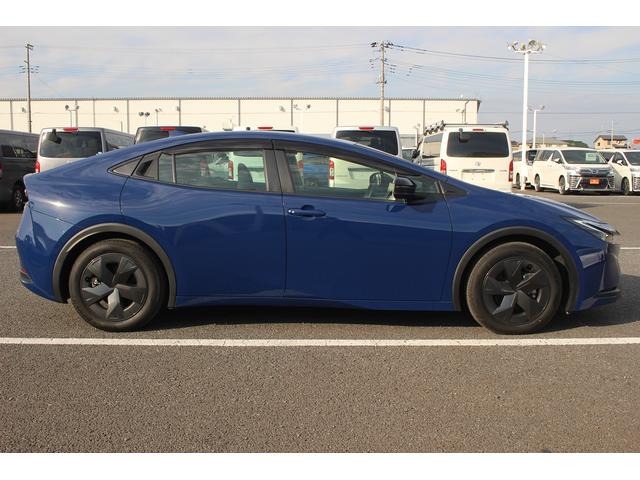 プリウス Ｕ　禁煙車　純正８インチナビ　フルセグＴＶ　全周囲カメラ　衝突軽減システム　ＬＥＤヘッドライト　レーダークルーズコントロール　ＥＴＣ２．０　オートライト　１００Ｖ電源　Ｂｌｕｅｔｏｏｔｈ（16枚目）