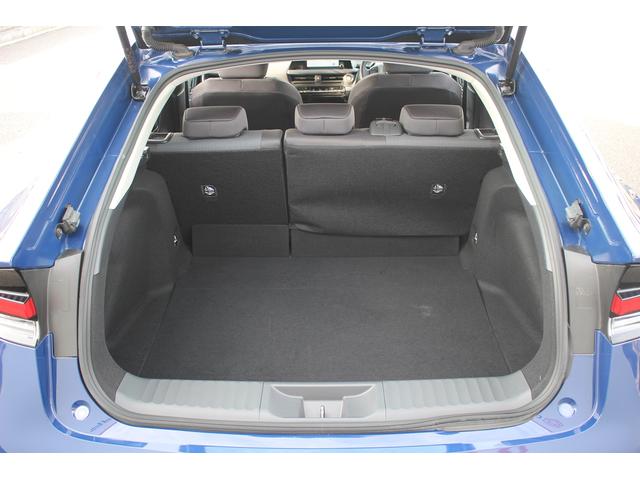 プリウス Ｕ　禁煙車　純正８インチナビ　フルセグＴＶ　全周囲カメラ　衝突軽減システム　ＬＥＤヘッドライト　レーダークルーズコントロール　ＥＴＣ２．０　オートライト　１００Ｖ電源　Ｂｌｕｅｔｏｏｔｈ（57枚目）