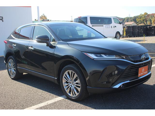 ハリアー Ｚ　レザーパッケージ　禁煙車　純正１２．３インチナビ　ＪＢＬ　全周囲カメラ　　フルセグＴＶ　シートヒーター　シートエアコン　ヘッドアップディスプレイ　ステアリングヒーター　トヨタセーフティーセンス　電動リアゲート　ＥＴＣ（7枚目）