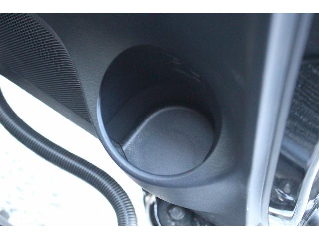 アルファード ２．５Ｓ　後期　禁煙車　ＤＲ９インチナビ　フルセグＴＶ　バックカメラ　トヨタセーフティーセンス　後席モニター　ＬＥＤヘッドライト　ＥＴＣ２．０　両側電動スライドドア　電動格納ミラー　純正１８インチＡＷ（68枚目）