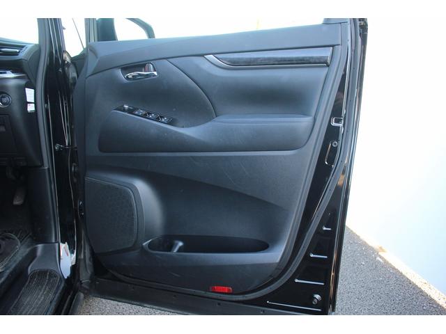 アルファード ２．５Ｓ　後期　禁煙車　ＤＲ９インチナビ　フルセグＴＶ　バックカメラ　トヨタセーフティーセンス　後席モニター　ＬＥＤヘッドライト　ＥＴＣ２．０　両側電動スライドドア　電動格納ミラー　純正１８インチＡＷ（69枚目）