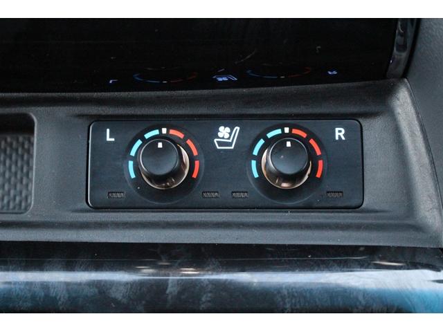 アルファード ２．５Ｓ　Ｃパッケージ　後期型　禁煙車　サンルーフ　純正９型ナビ　フルセグＴＶ　バックカメラ　後席モニター　３眼ＬＥＤヘッドライト　ＥＴＣ　両側電動スライドドア　レーダークルーズコントロール　電動リアゲート　黒革シート（5枚目）