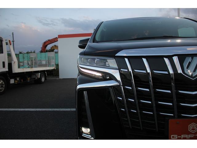 アルファード ２．５Ｓ　Ｃパッケージ　後期型　禁煙車　サンルーフ　純正９型ナビ　フルセグＴＶ　バックカメラ　後席モニター　３眼ＬＥＤヘッドライト　ＥＴＣ　両側電動スライドドア　レーダークルーズコントロール　電動リアゲート　黒革シート（20枚目）