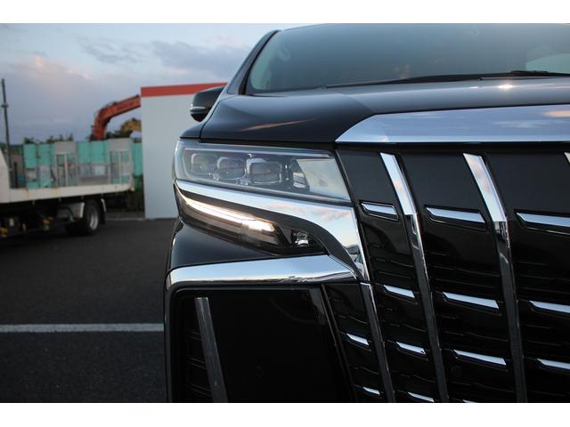 アルファード ２．５Ｓ　Ｃパッケージ　後期型　禁煙車　サンルーフ　純正９型ナビ　フルセグＴＶ　バックカメラ　後席モニター　３眼ＬＥＤヘッドライト　ＥＴＣ　両側電動スライドドア　レーダークルーズコントロール　電動リアゲート　黒革シート（21枚目）