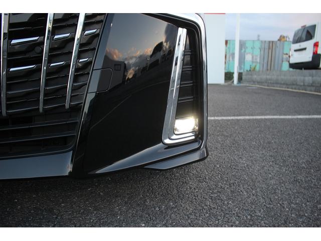 アルファード ２．５Ｓ　Ｃパッケージ　後期型　禁煙車　サンルーフ　純正９型ナビ　フルセグＴＶ　バックカメラ　後席モニター　３眼ＬＥＤヘッドライト　ＥＴＣ　両側電動スライドドア　レーダークルーズコントロール　電動リアゲート　黒革シート（25枚目）