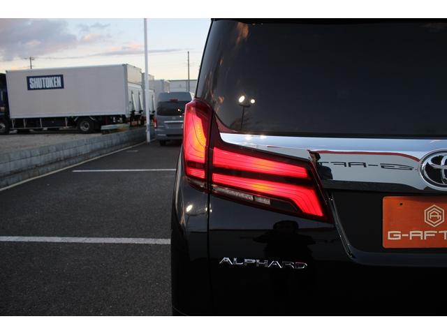 アルファード ２．５Ｓ　Ｃパッケージ　後期型　禁煙車　サンルーフ　純正９型ナビ　フルセグＴＶ　バックカメラ　後席モニター　３眼ＬＥＤヘッドライト　ＥＴＣ　両側電動スライドドア　レーダークルーズコントロール　電動リアゲート　黒革シート（26枚目）